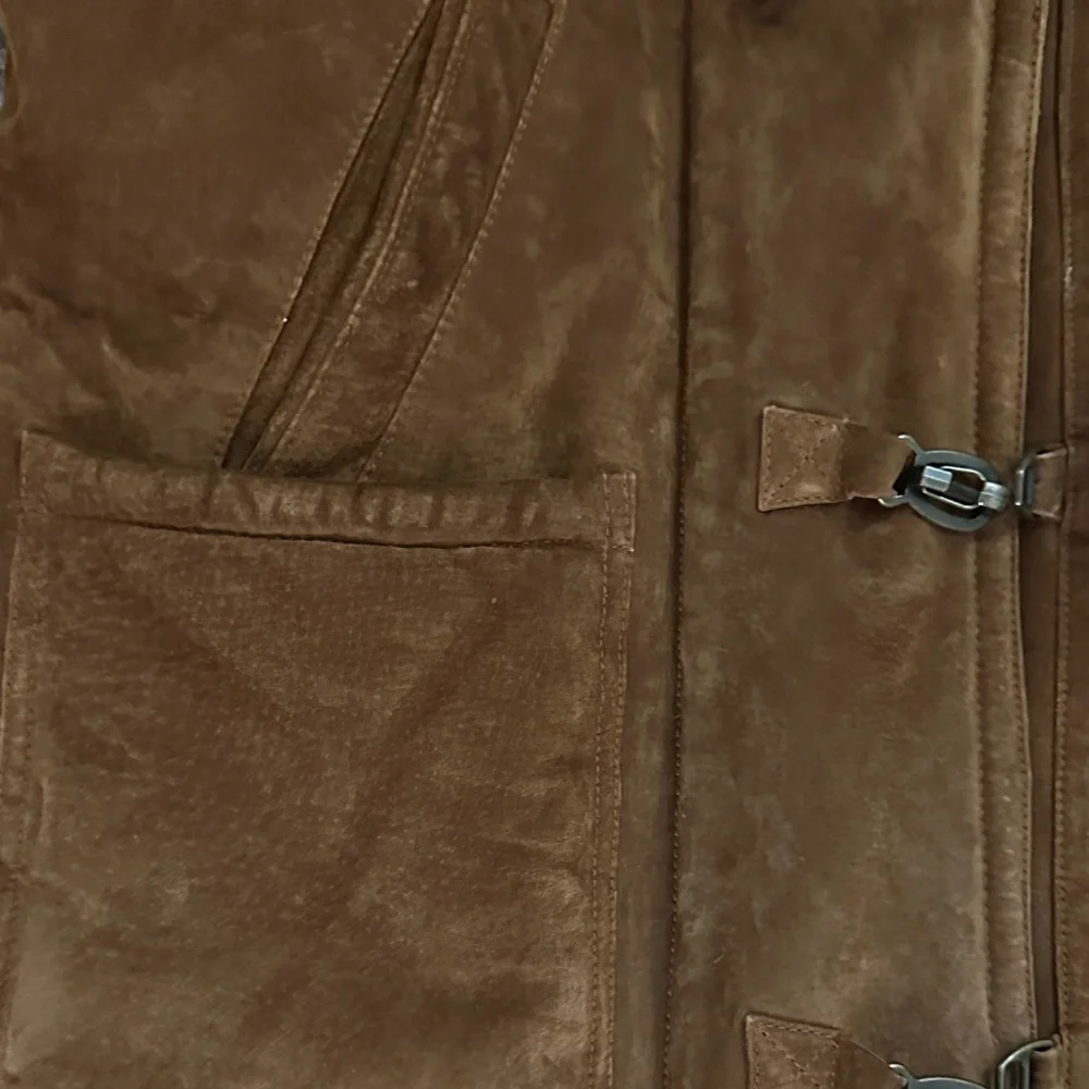 Vintage Gallery Brown Sued Leather Jacket with Cream Accents - Picture 4 of 11